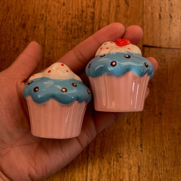 Other - *3 for $25* Mini Cupcakes salt and pepper shakers